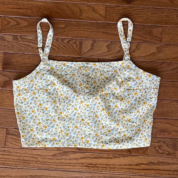 Hollister Tie Back Top NWOT - Picture 1 of 3